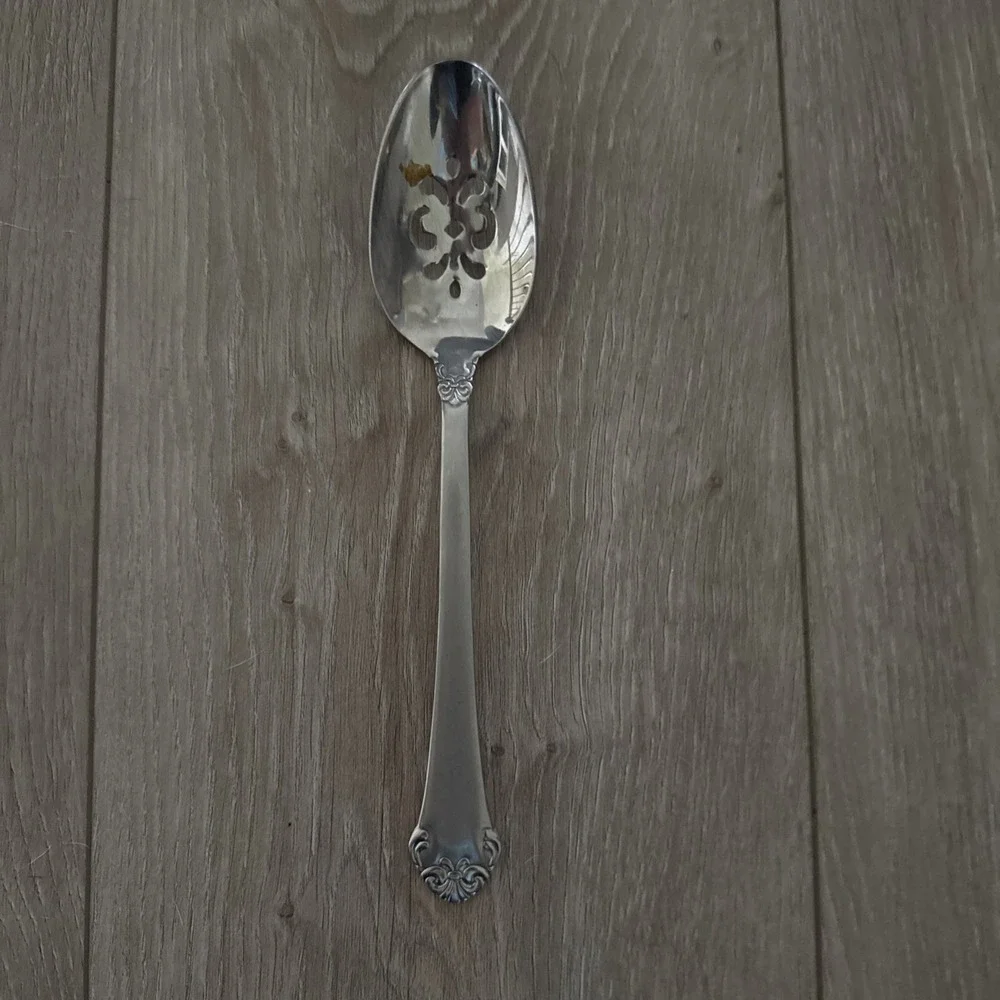 Oneida‎ Serving Flatware PRINCETON Pierced Slotted Serving Spoon 18/10 Stainless
